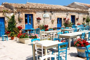 taverna,_la_piazza